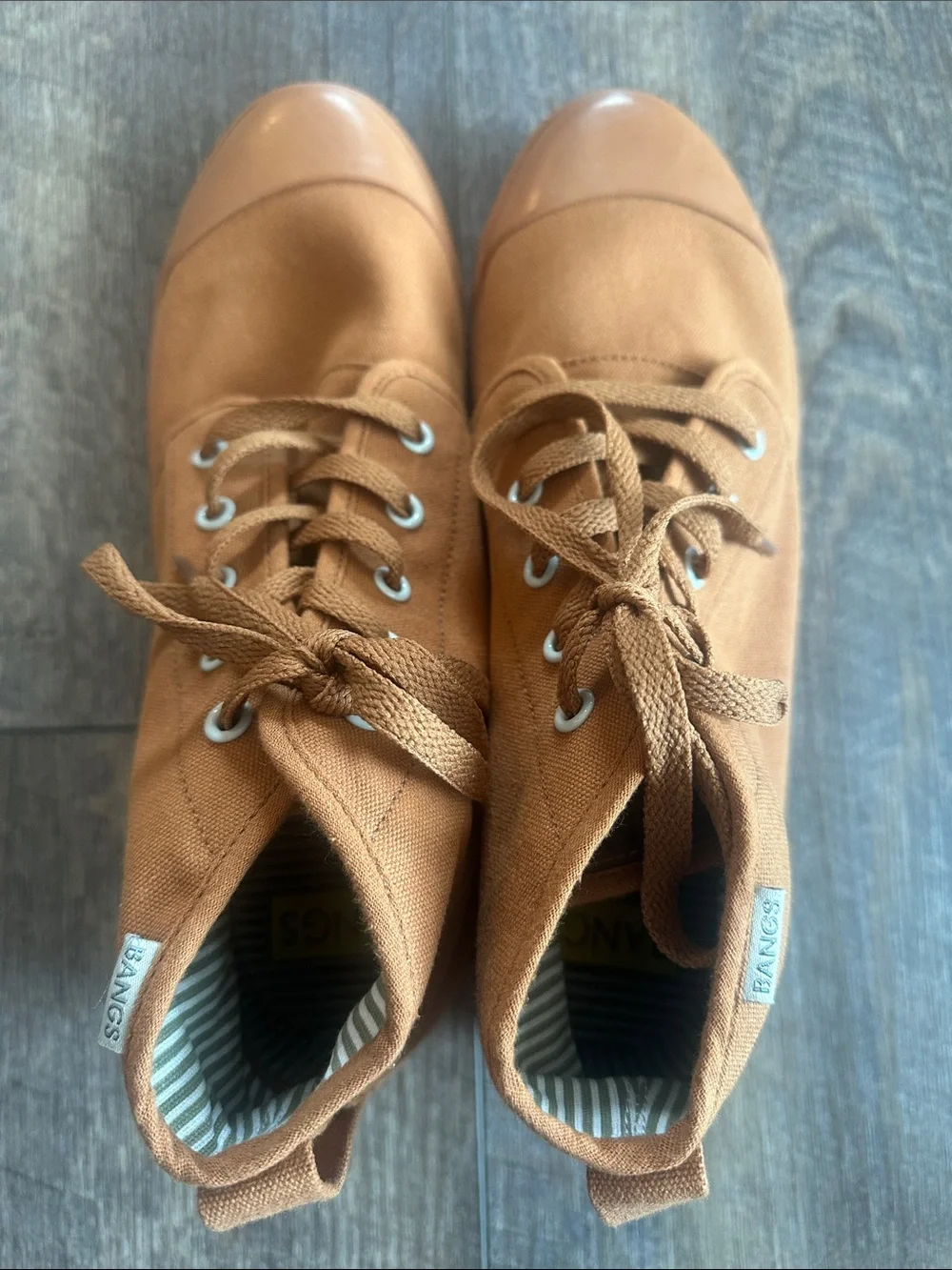 Men's Casual Canvas High-Top Sneakers in Brown